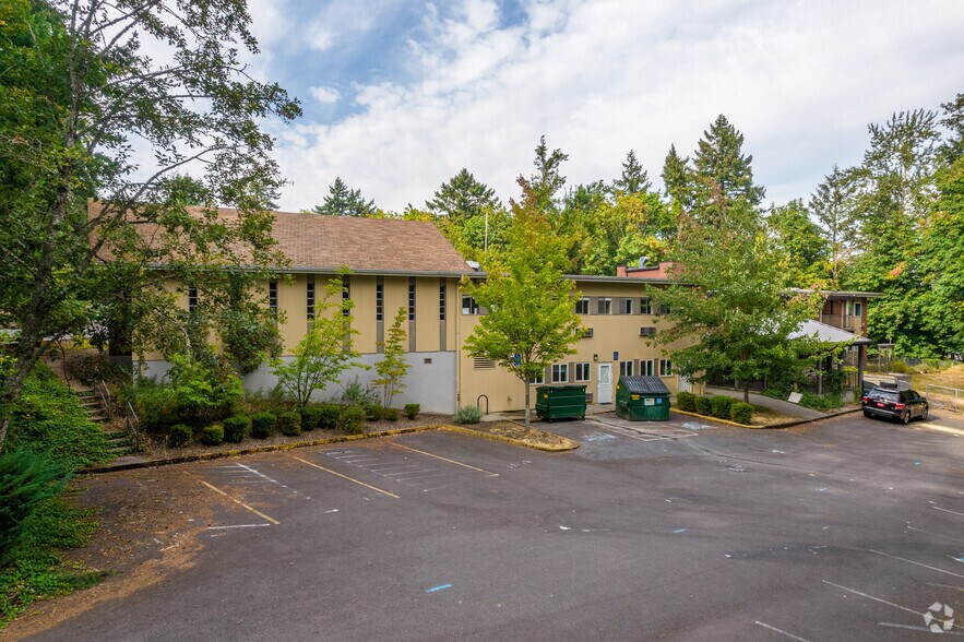 More Photos Of 2640 NW Alexandra Ave, Portland Specialty For Sale