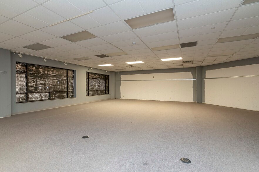 More Photos Of 600-660 W Saint Germain St, Saint Cloud Freestanding For Sale