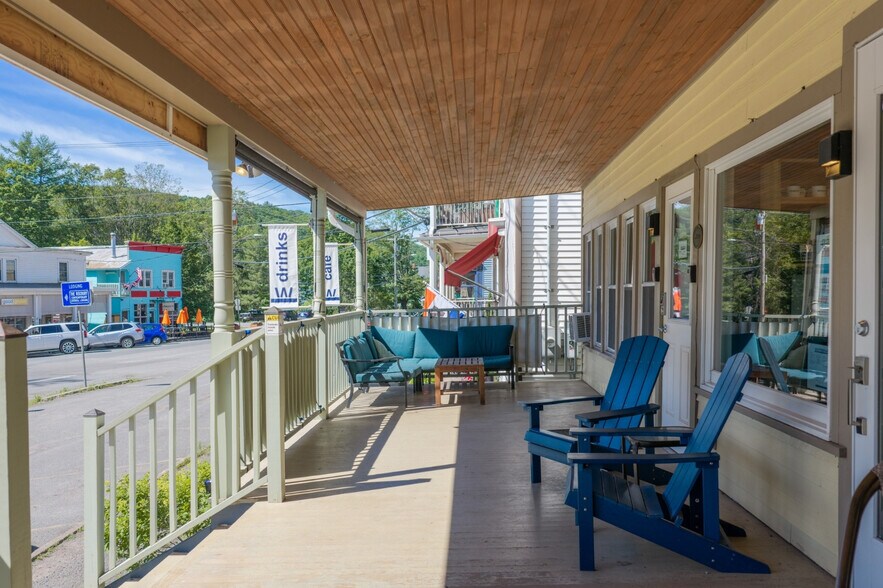 More Photos Of 53470 NY-30 Hwy, Roxbury Flex For Sale
