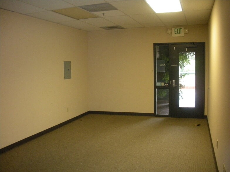 More Photos Of 26921-27051 Moulton Pky, Aliso Viejo Unknown For Lease