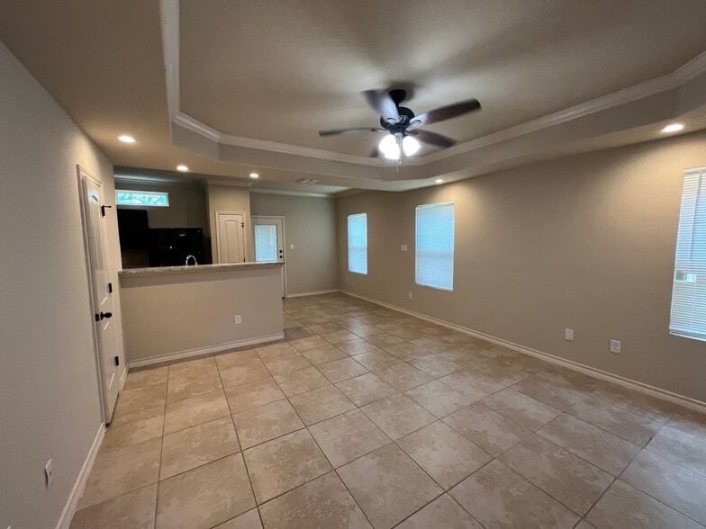 More Photos Of 6618 Mia Way, San Antonio Apartments For Sale