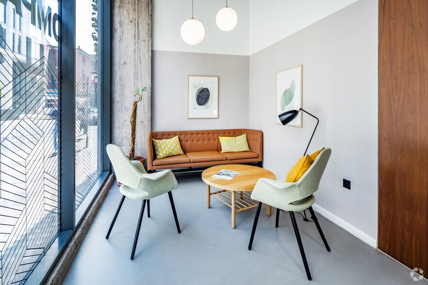 More Photos Of Oxford St, Manchester Coworking Space