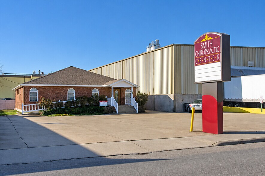 More Photos Of 607 N Sparta St, Steeleville Medical For Sale