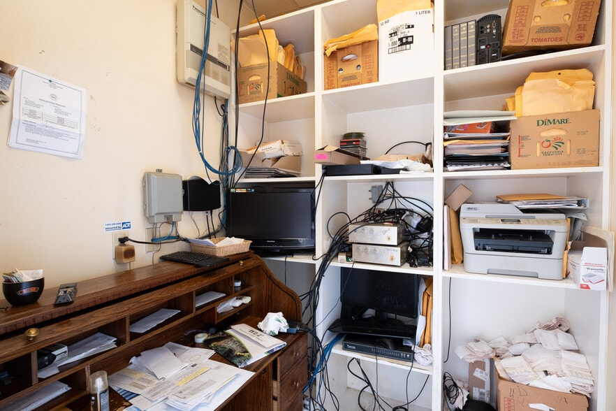 More Photos Of 1650 W Bakerview Rd, Bellingham Restaurant For Sale