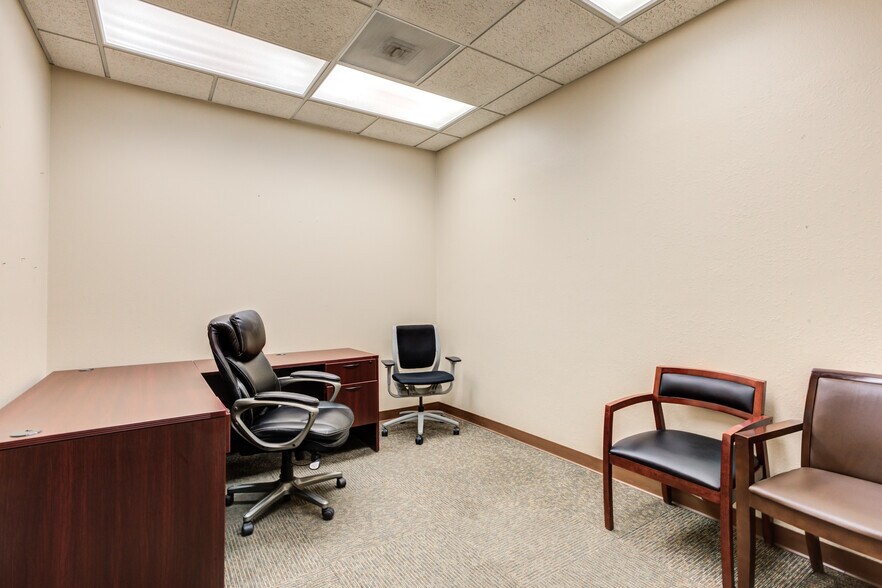 More Photos Of 3802-3806 Interstate 27, Lubbock Office For Sale