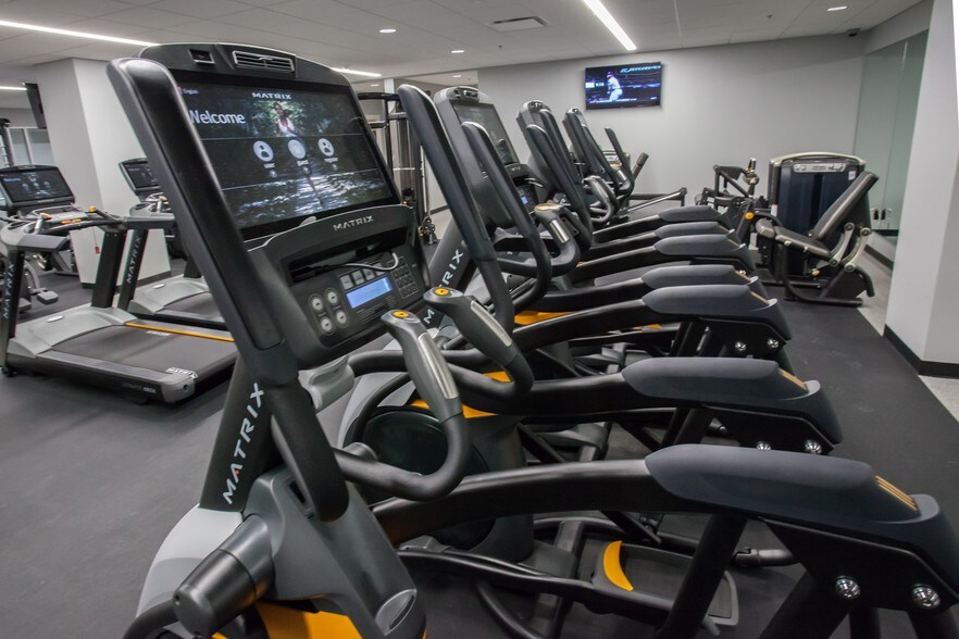 More Photos Of 306 W Wall St, Midland Office For Lease