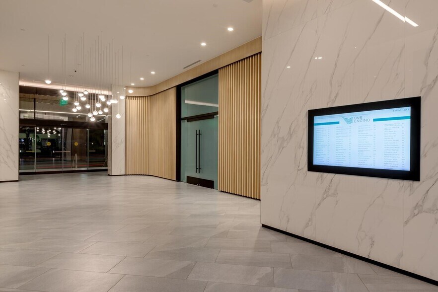 More Photos Of 16661 Ventura Blvd, Encino Medical For Lease