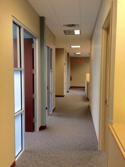 More Photos Of 1838 Sir Tyler Dr, Wilmington Office For Lease