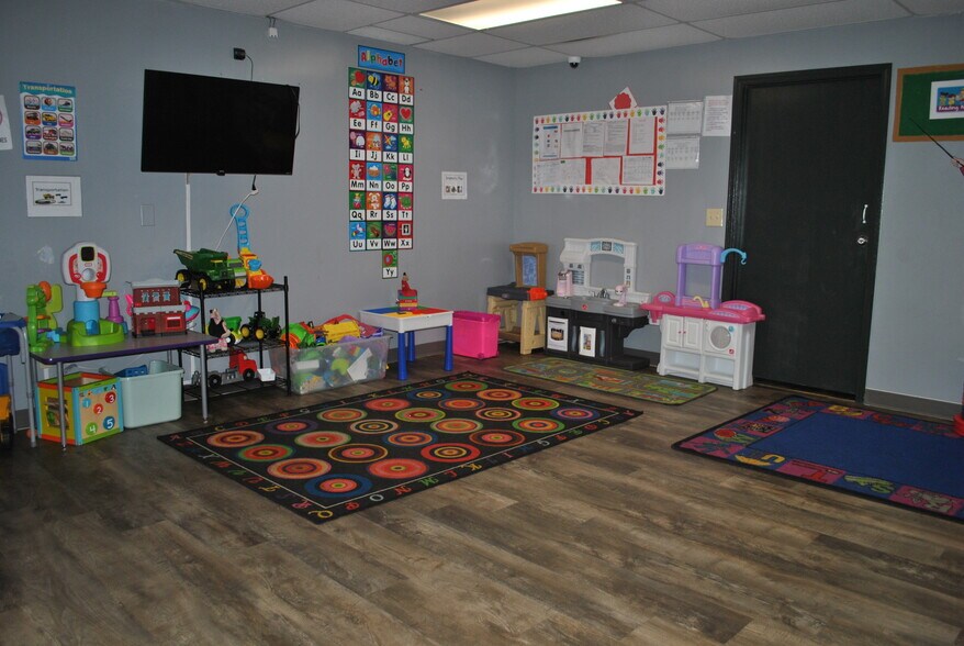 More Photos Of 5930 Sharon Woods Blvd, Columbus Office For Lease