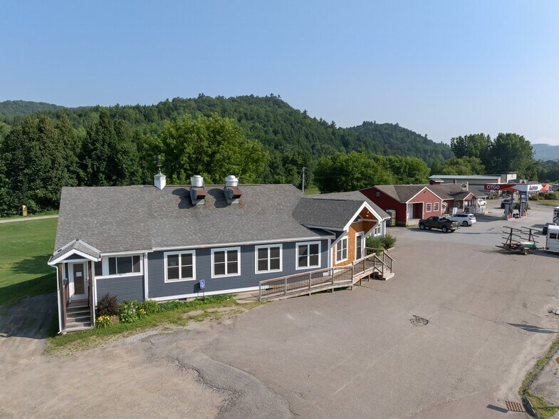 More Photos Of 4807 VT-15, Jeffersonville Specialty For Sale