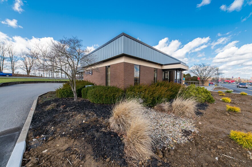 More Photos Of 2669 White Hall Blvd, Fairmont Bank For Sale