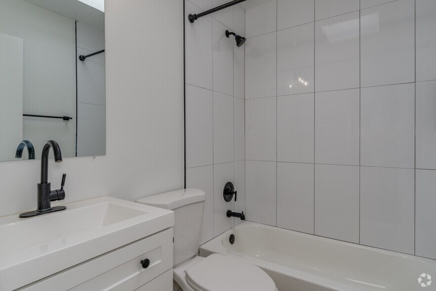 More Photos Of 7320 E Belleview St, Scottsdale Apartments For Sale