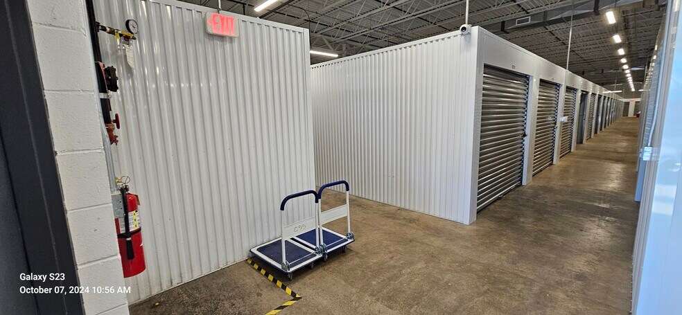 More Photos Of 2630 E Grand River Ave, Howell Self Storage For Sale