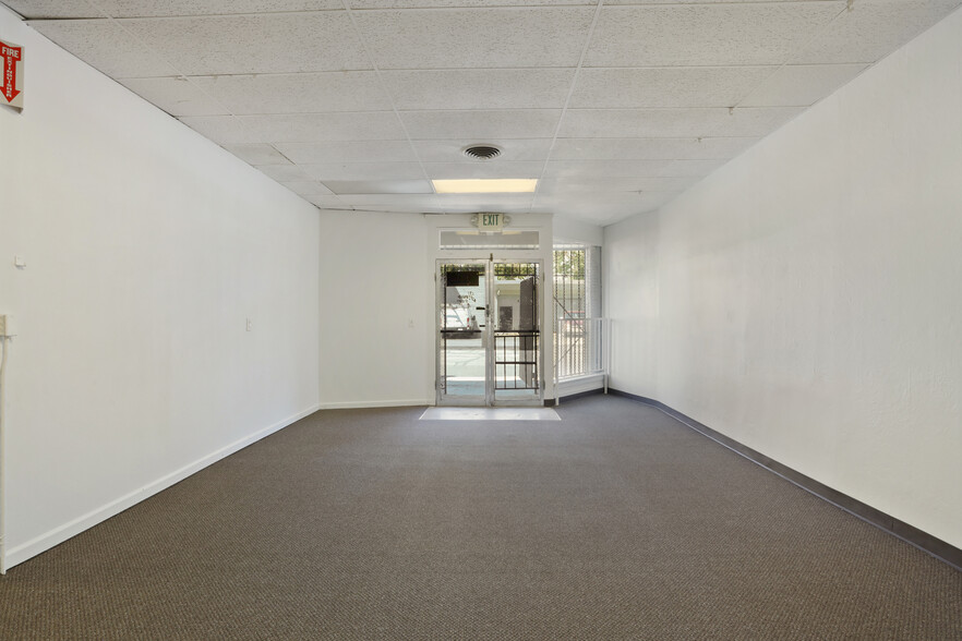 More Photos Of 338-340 N California St, Stockton Storefront For Lease