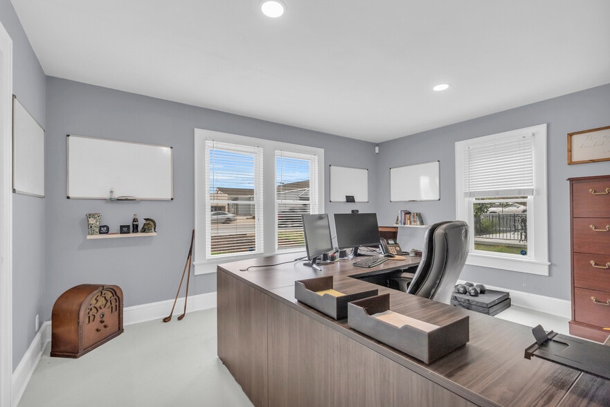 More Photos Of 1300 Laurens Rd, Greenville Office For Sale