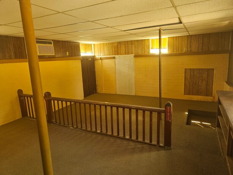 More Photos Of 6836 Palm Ave, Highland Office For Sale