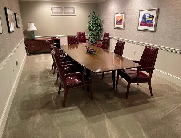 More Photos Of 512-514 C St NE, Washington Office For Sale