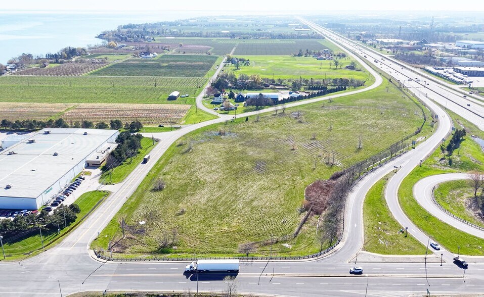 More Photos Of 4994 N Service Rd, Lincoln Land For Sale