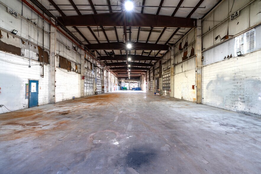 More Photos Of 370 Allied Dr, Conway Manufacturing For Lease
