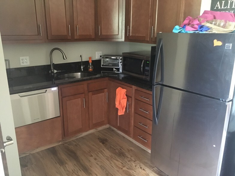 More Photos Of 830 Sidewalk Rd, Chesterton Loft Creative Space For Sale