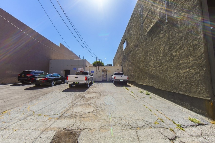 More Photos Of 852 S Robertson Blvd, Los Angeles Medical For Lease