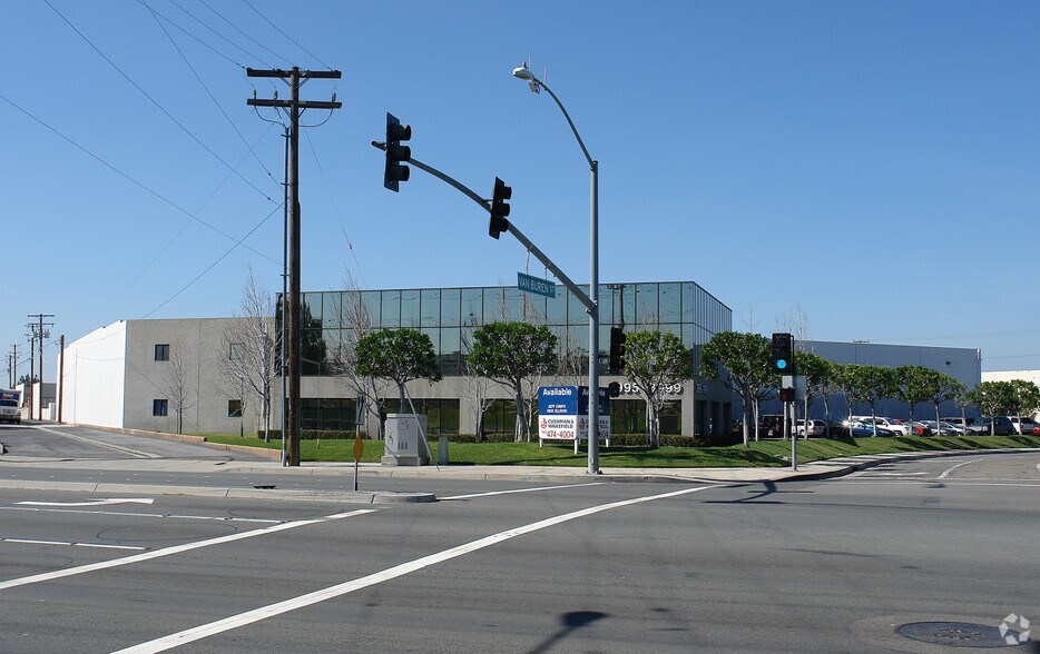 More Photos Of 3999 E La Palma Ave, Anaheim Warehouse For Sale