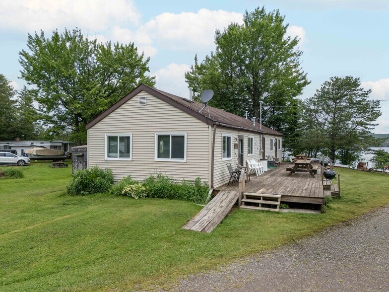 More Photos Of 229 E Lake Emily Rd, Crystal Falls Trailer Camper Park For Sale