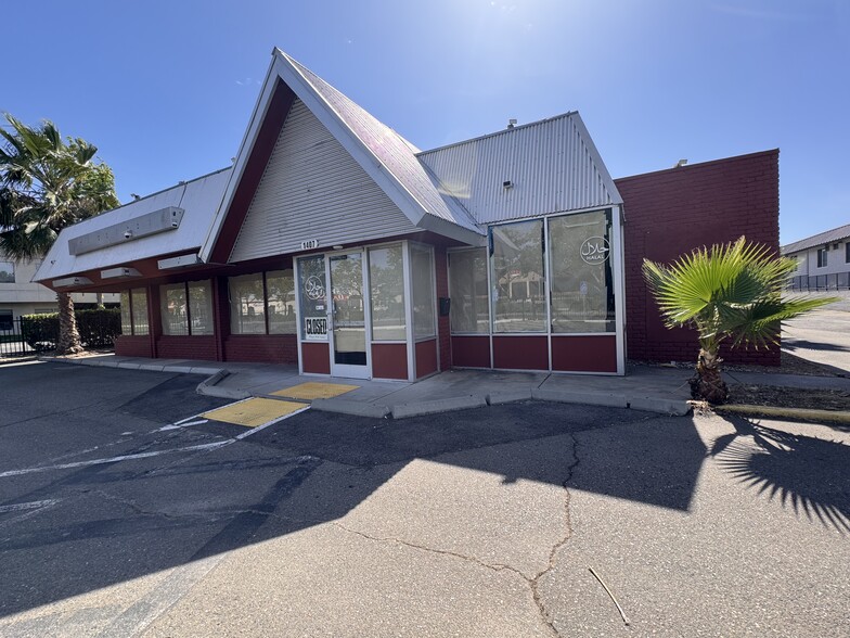 Primary Photo Of 1407 Howe Ave, Sacramento Restaurant For Sale