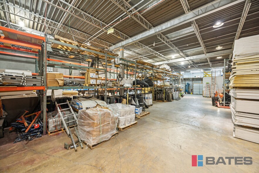 More Photos Of 8900 Ambassador Row, Dallas Distribution For Sale