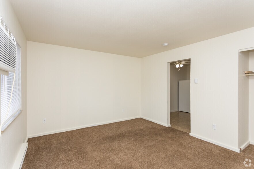 More Photos Of 5311 N Detroit Ave, Toledo Apartments For Sale