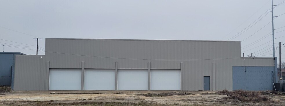 More Photos Of 1428 W Henry St, Indianapolis Manufacturing For Lease