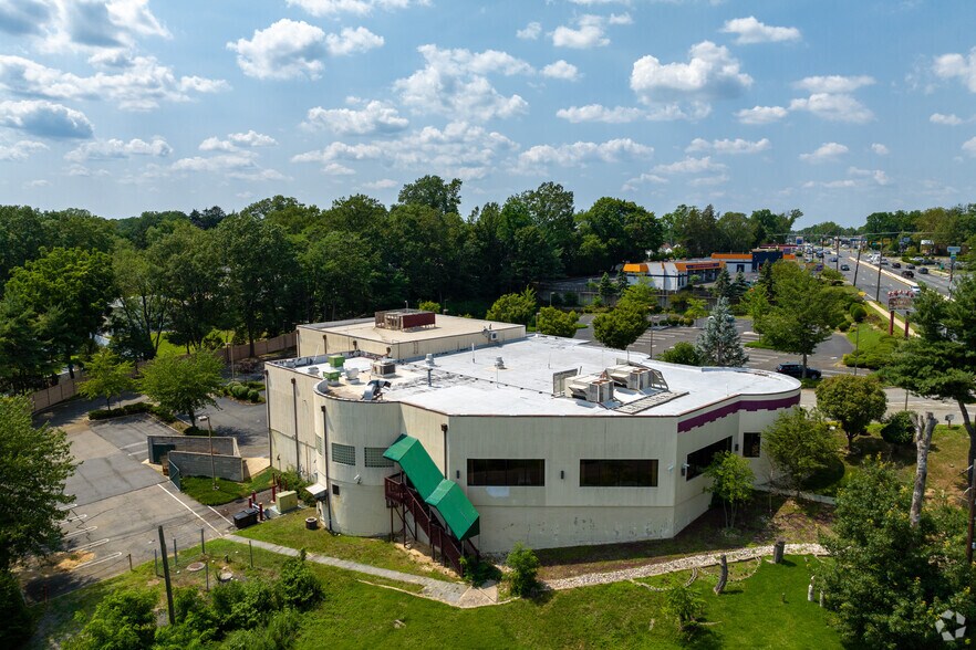 More Photos Of 1069 State Route 18, East Brunswick Restaurant For Sale