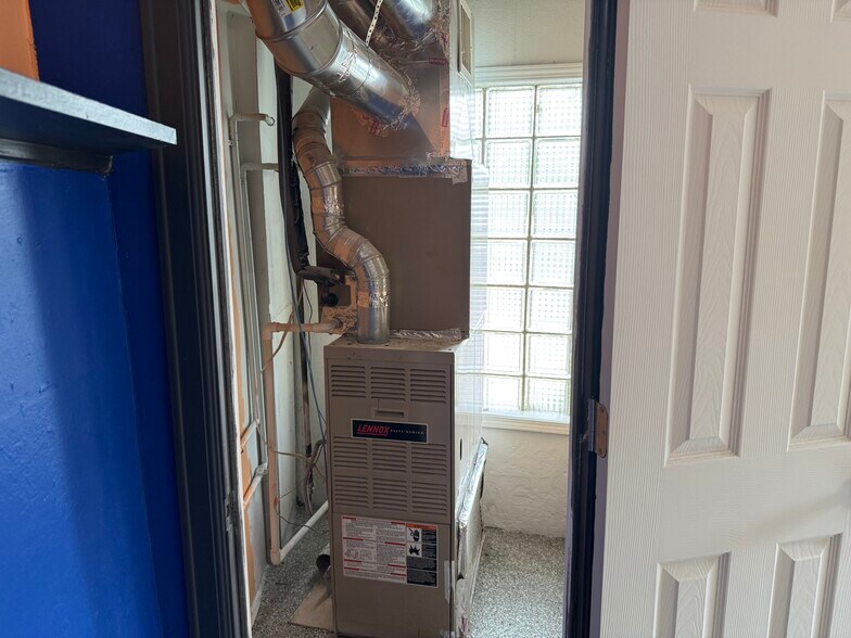 More Photos Of 1104-1108 E 1st St, Loveland General Retail For Lease