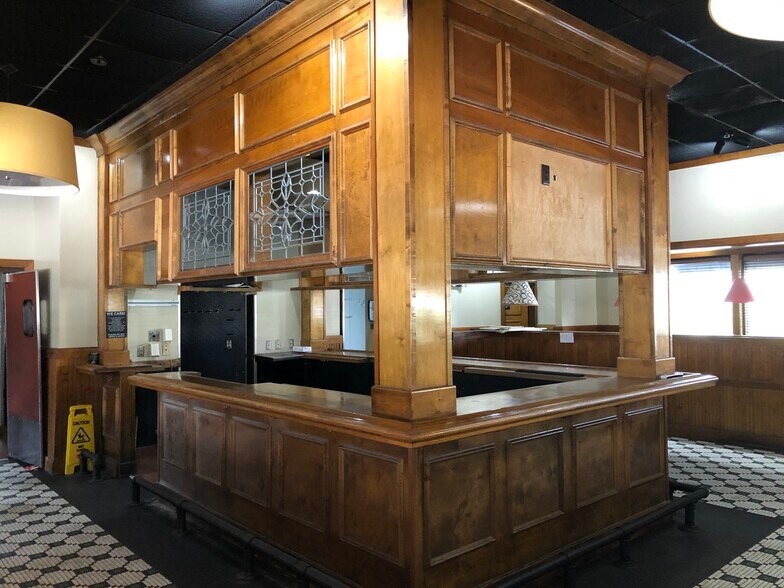 More Photos Of 1500 N Courtyard Cir, Port Saint Lucie Restaurant For Lease