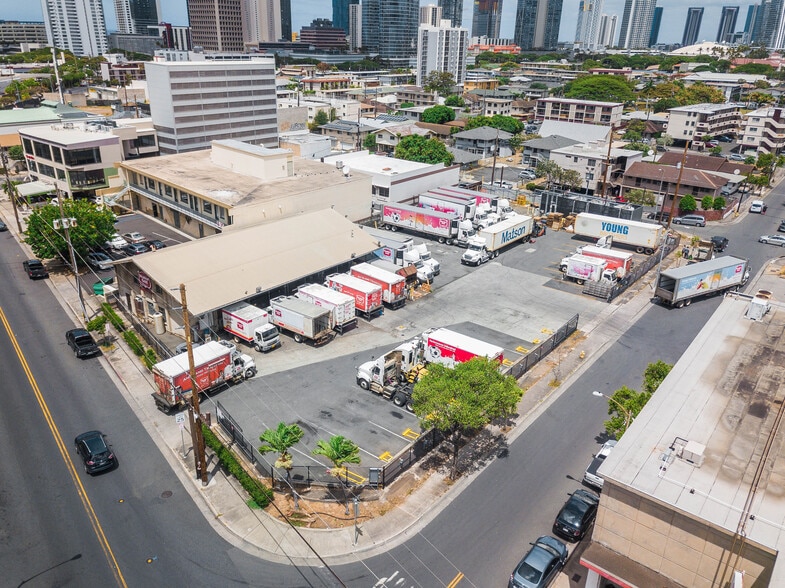 More Photos Of 824 Sheridan St, Honolulu Warehouse For Lease