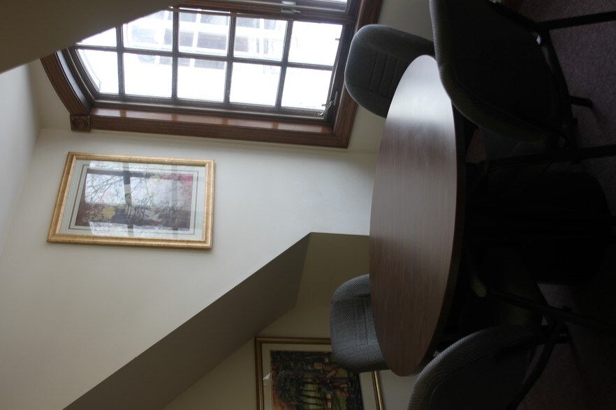 More Photos Of 201 E Dundee Rd, Palatine Office For Sale