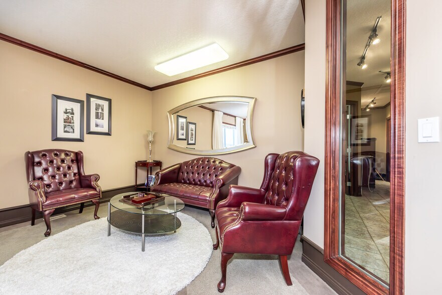 More Photos Of 1912 26A St SW, Calgary Office For Sale