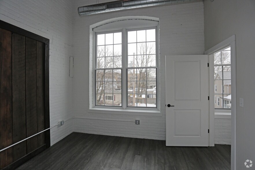 More Photos Of 24 Amity St, Cohoes Apartments For Sale