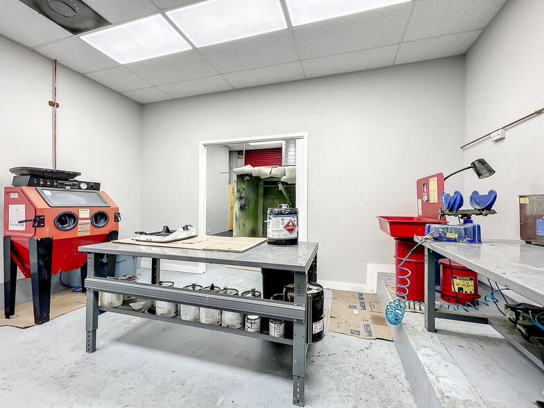 More Photos Of 2550 NW 4th Ct, Fort Lauderdale Warehouse For Sale