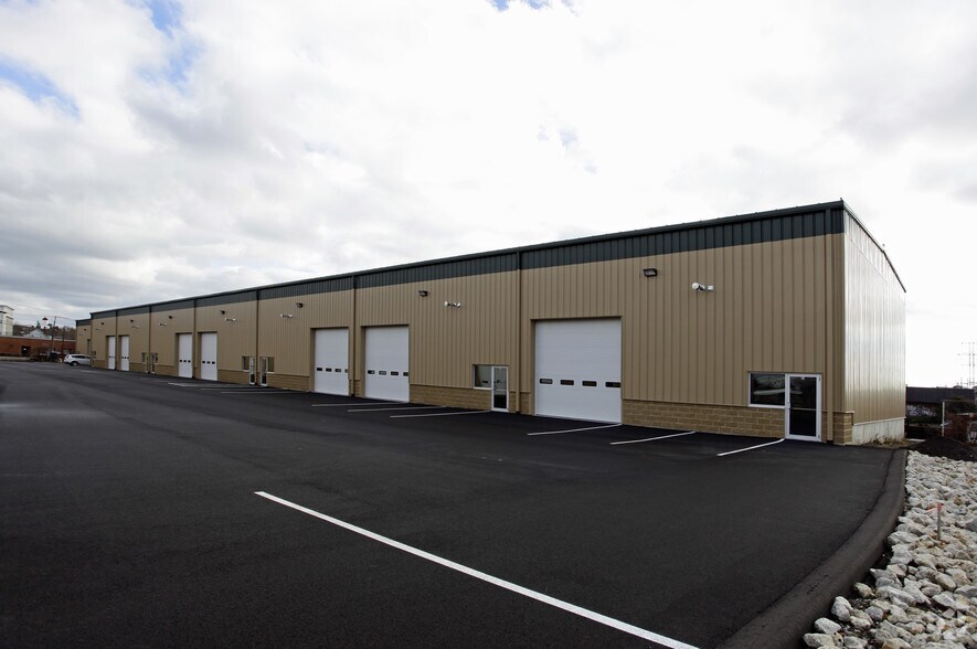 More Photos Of 128 Park St, Beverly Unknown For Lease