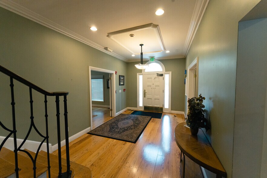 More Photos Of 5371 Kietzke Ln, Reno Office For Sale