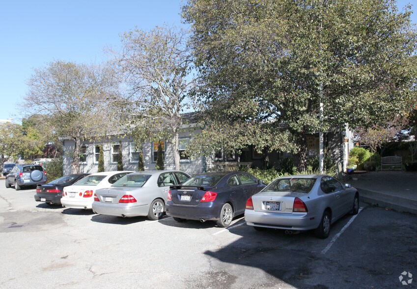 More Photos Of 3020 Bridgeway, Sausalito Office For Lease