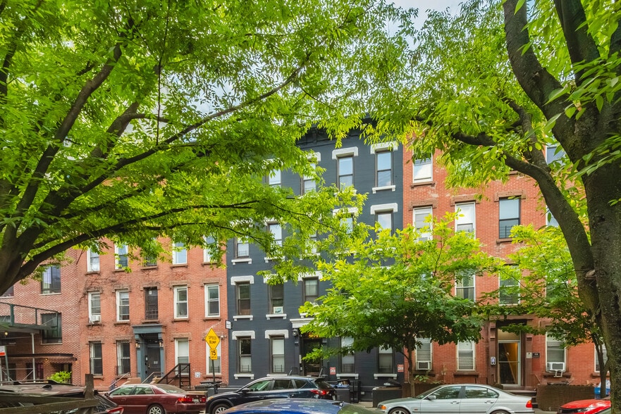 More Photos Of 370 Baltic St, Brooklyn Apartments For Sale