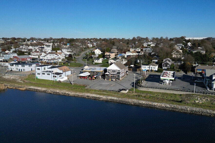 More Photos Of 116-124 Aquidneck Ave, Middletown General Retail For Sale