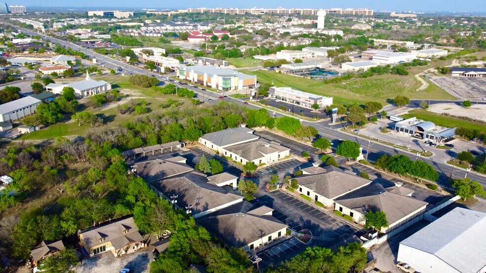 More Photos Of 9643 Huebner Rd, San Antonio Medical For Lease
