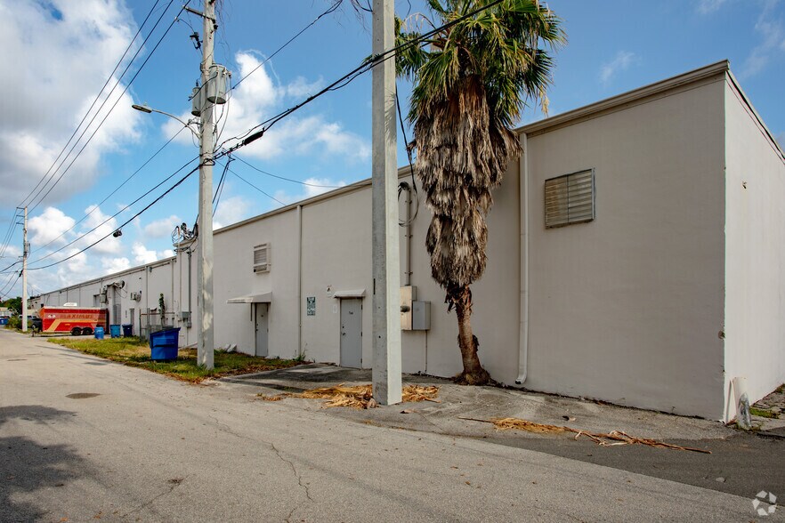 More Photos Of 764-778 NW 57th Ct, Fort Lauderdale Warehouse For Lease
