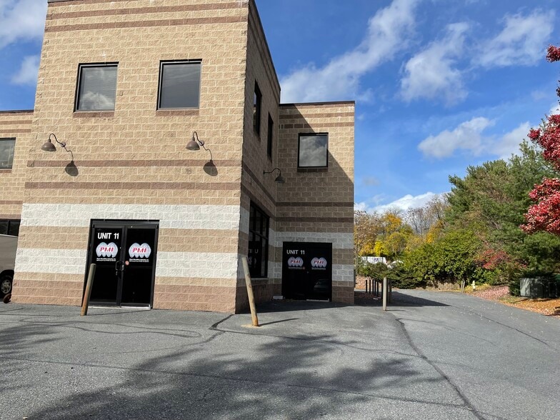 More Photos Of 5715 Industry Ln, Frederick Flex For Lease