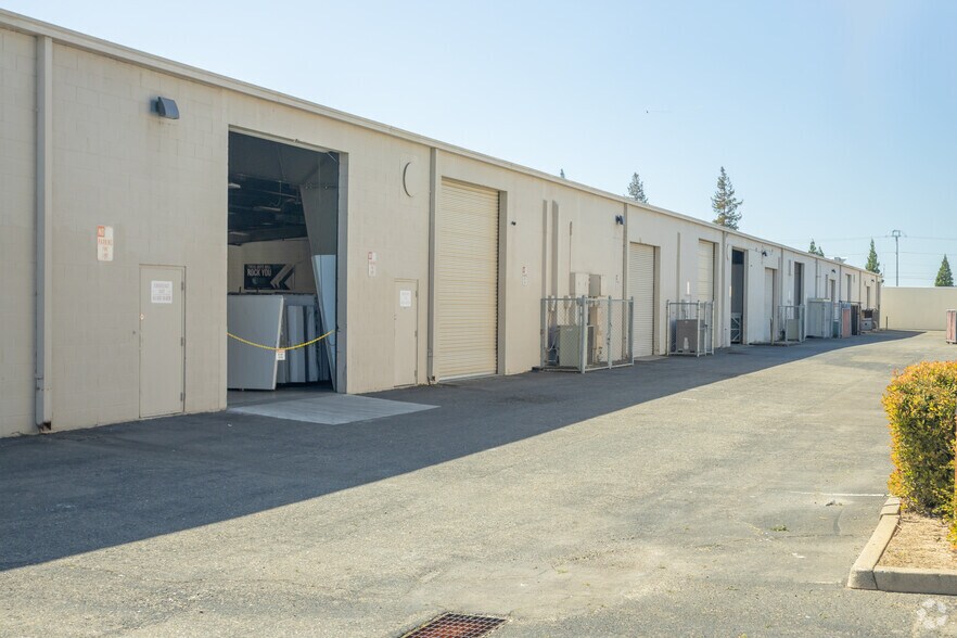 More Photos Of 3290 Monier Cir, Rancho Cordova Manufacturing For Sale