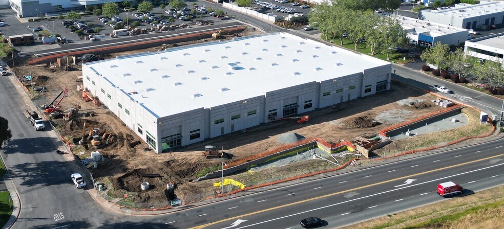 Primary Photo Of 2520 Bates Ave, Concord Warehouse For Lease