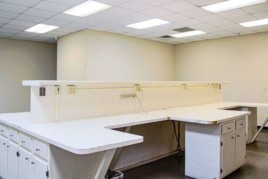 More Photos Of 1257 Sweeten Creek Rd, Asheville Office For Lease
